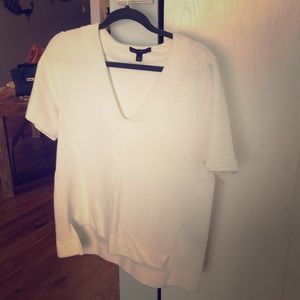 Short sleeve sweater